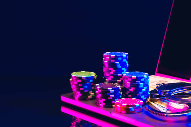 Slot oyunlarının strukturu — çarxlar, simvollar və mexanikalar necə işləyir?